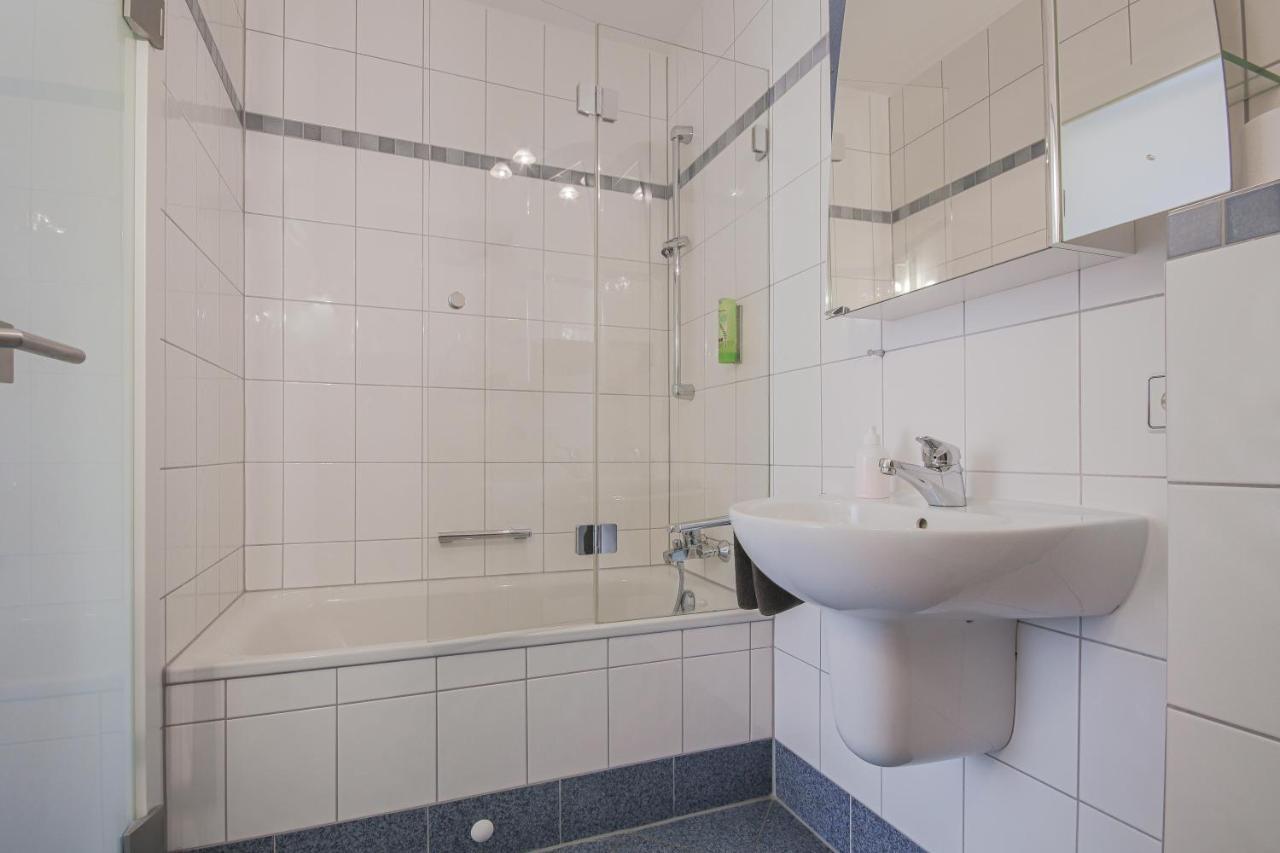 Landgasthof Hotel Rebstock Stuhlingen Exterior foto