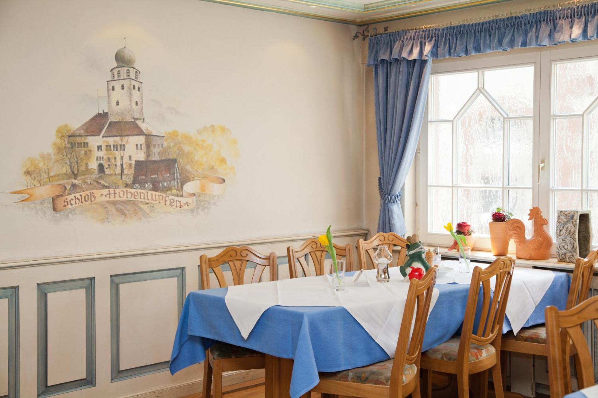 Landgasthof Hotel Rebstock Stuhlingen Exterior foto