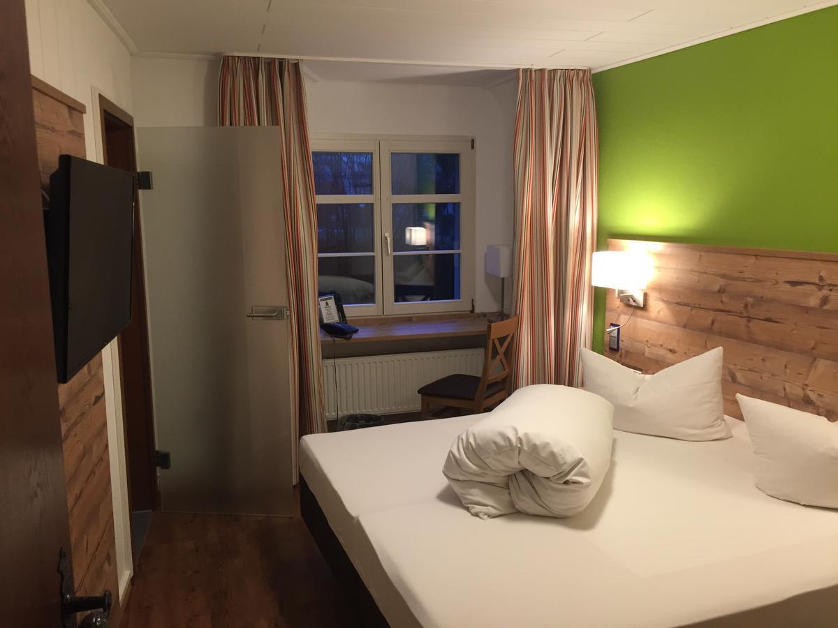 Landgasthof Hotel Rebstock Stuhlingen Exterior foto
